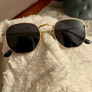 Very comfortable and stylish dojos Sunglasses